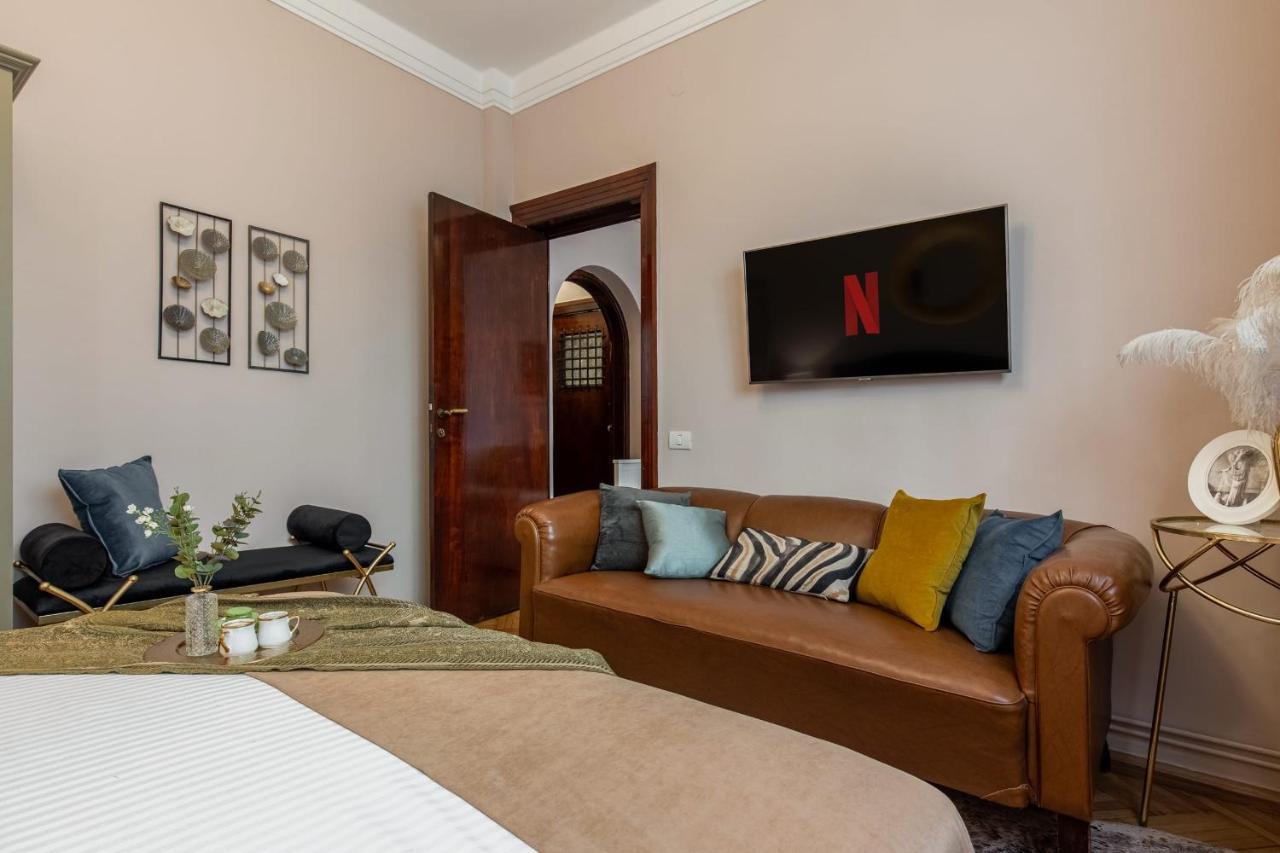 Casa vacanze Holt - The Great Gatsby Bucarest
